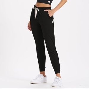 NWT *LONG Vuori Performance Joggers - Black Heather